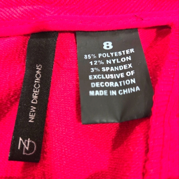 Women's Red Jeans - Picture 12 of 15